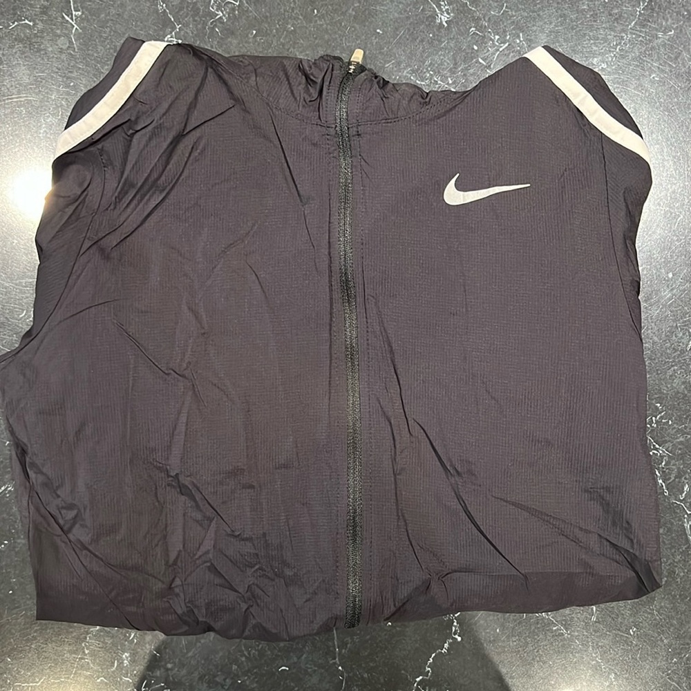 Nike black windbreaker size small